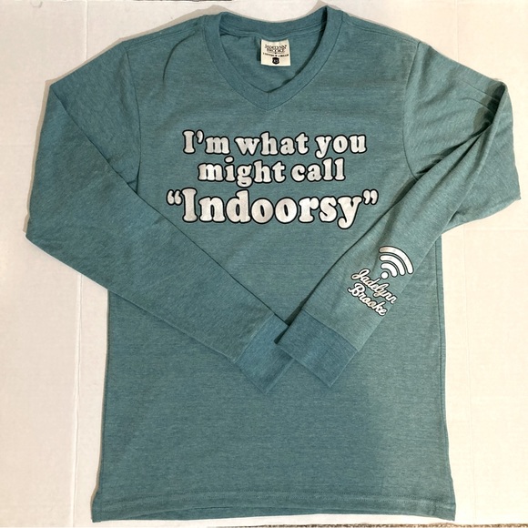 NWOT JADELYNN BROOKE Women’s Graphic Long Sleeve Teal V-Neck Tee Shirt Size XS - Picture 2 of 9